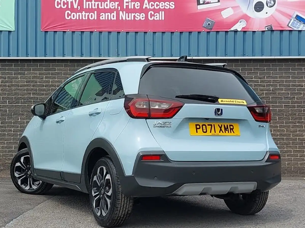 2021-honda-jazz-15-i-mmd-crosstar-ex-109ps-two-tone-big-1