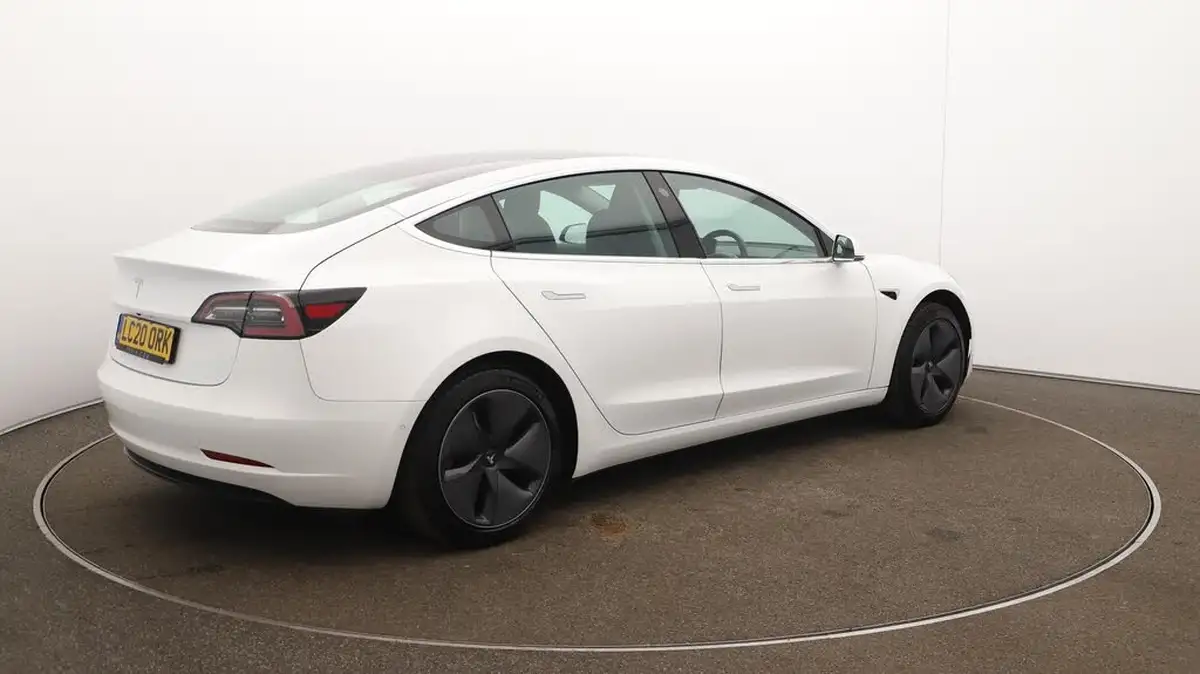 2020-tesla-model-3-e-standard-plus-big-45