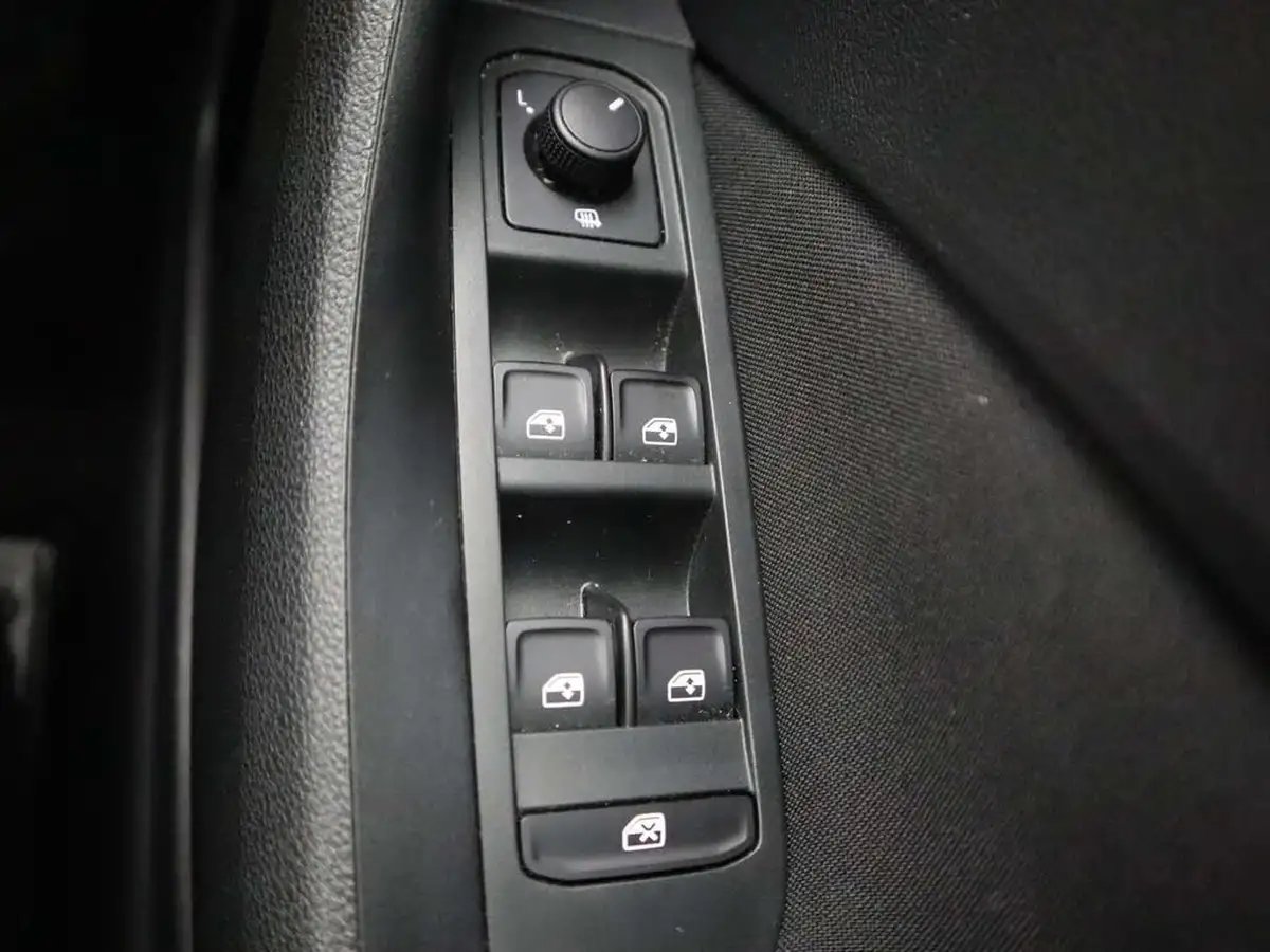 2022-skoda-scala-10-tsi-s-big-30