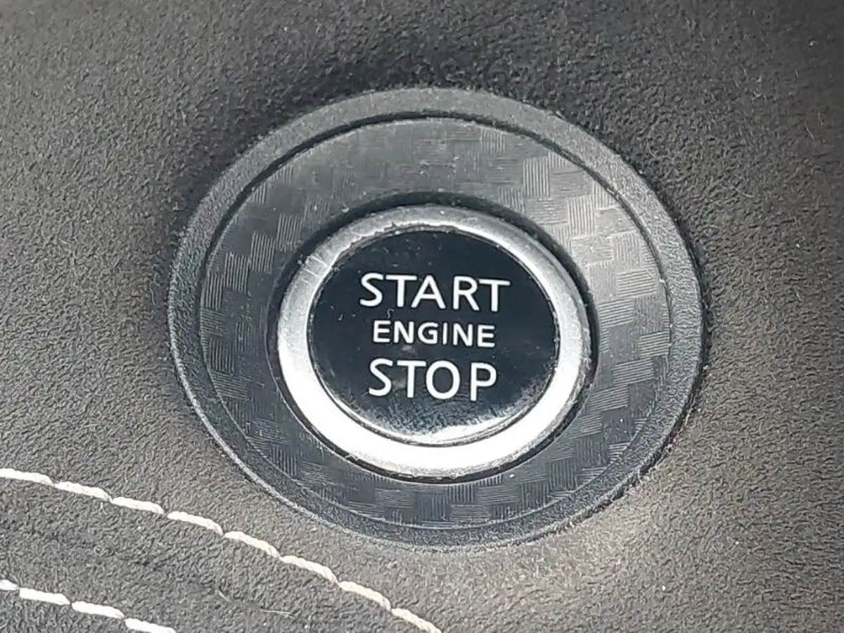 2021-nissan-juke-10-dig-t-tekna-dct-big-17
