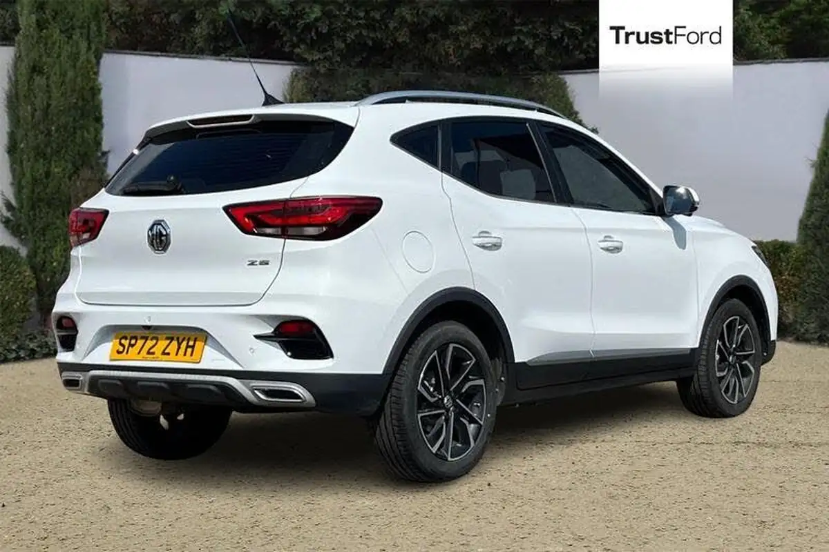 2022-mg-zs-suv-15-vti-tech-exclusive-big-3
