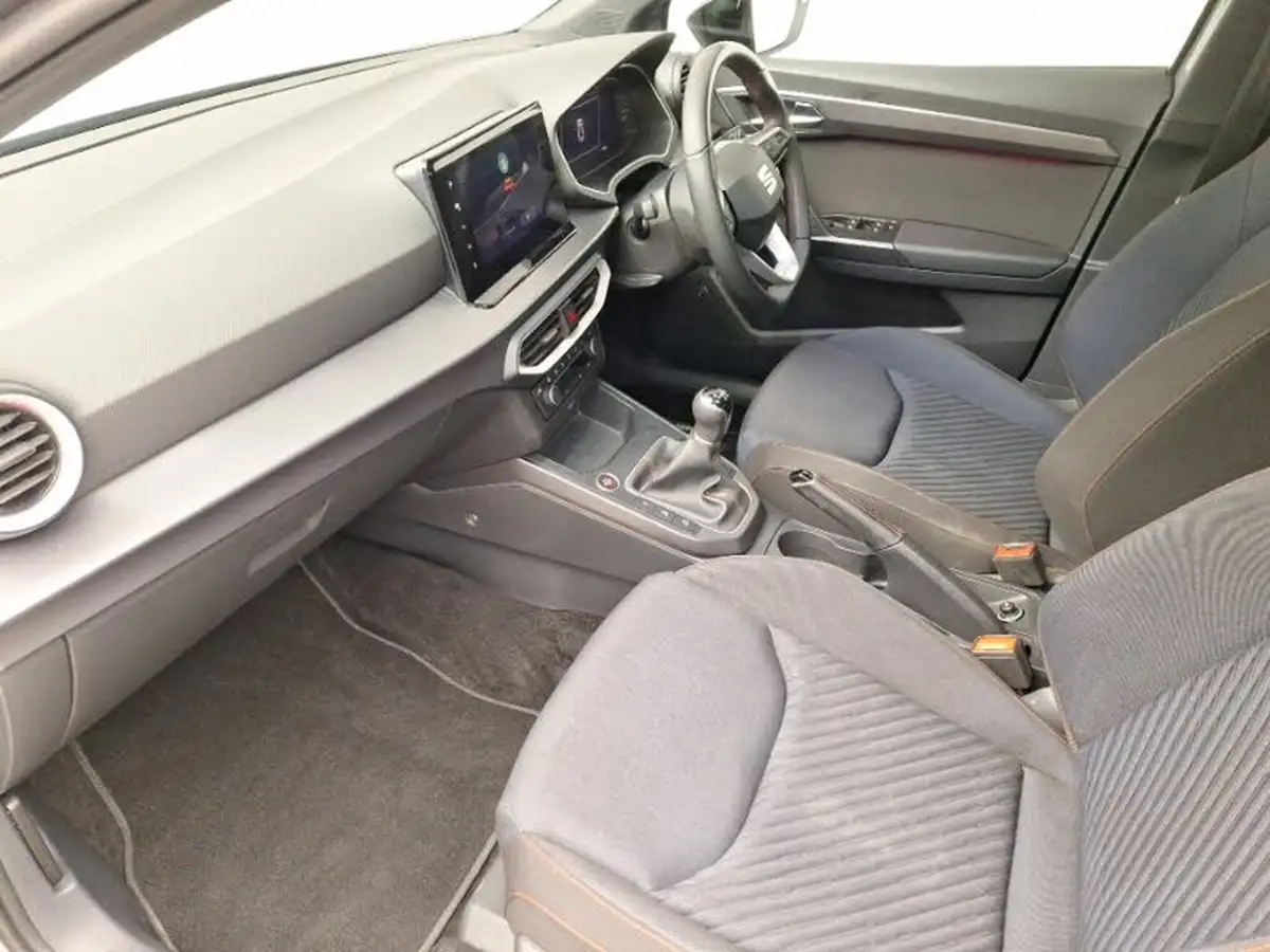 2024-seat-ibiza-10-tsi-anniversary-limited-edition-115ps-big-4