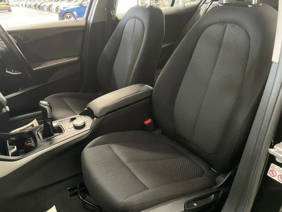 2020-bmw-1-series-15-118i-se-134bhp-big-26