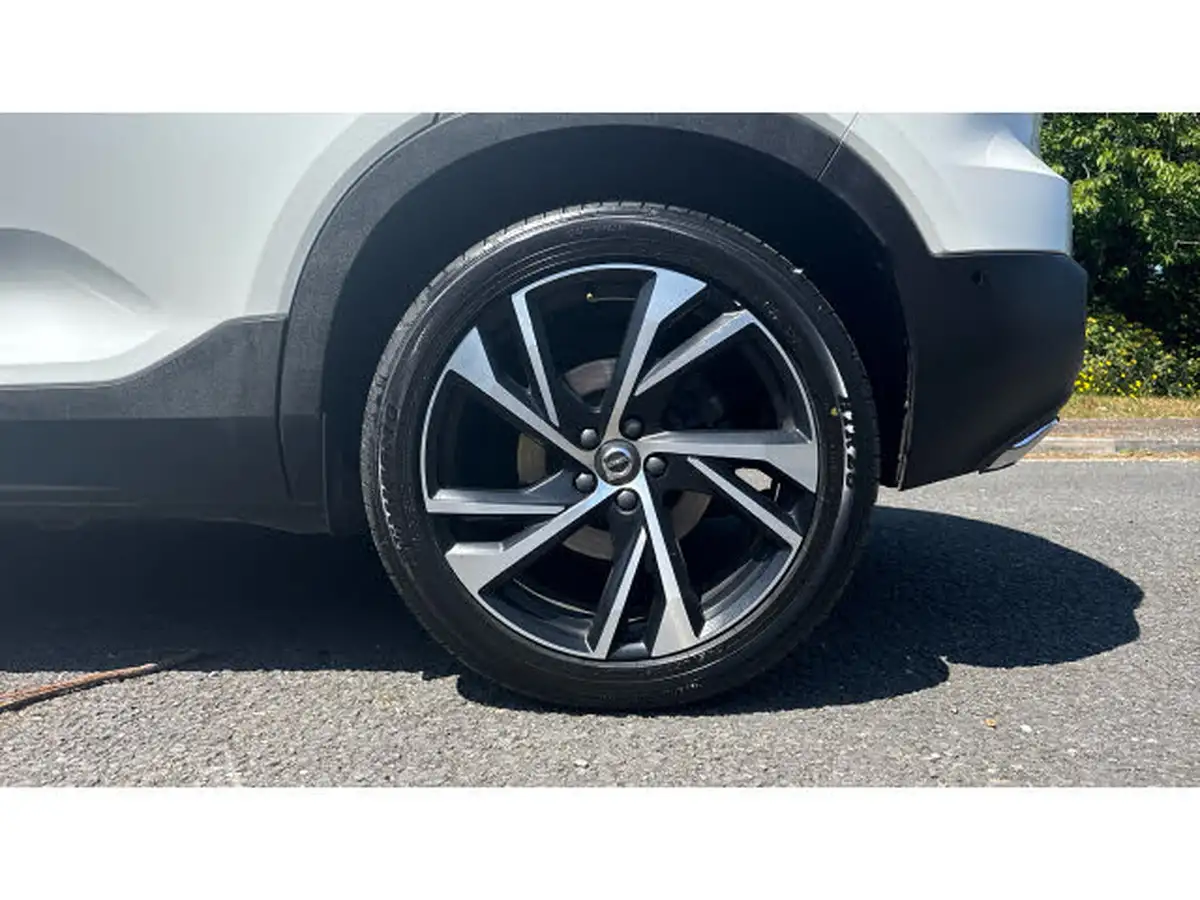 2018-volvo-xc40-20td-d4-first-edition-big-15