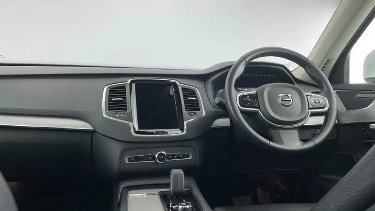 2022-volvo-xc90-20td-b5-momentum-big-25