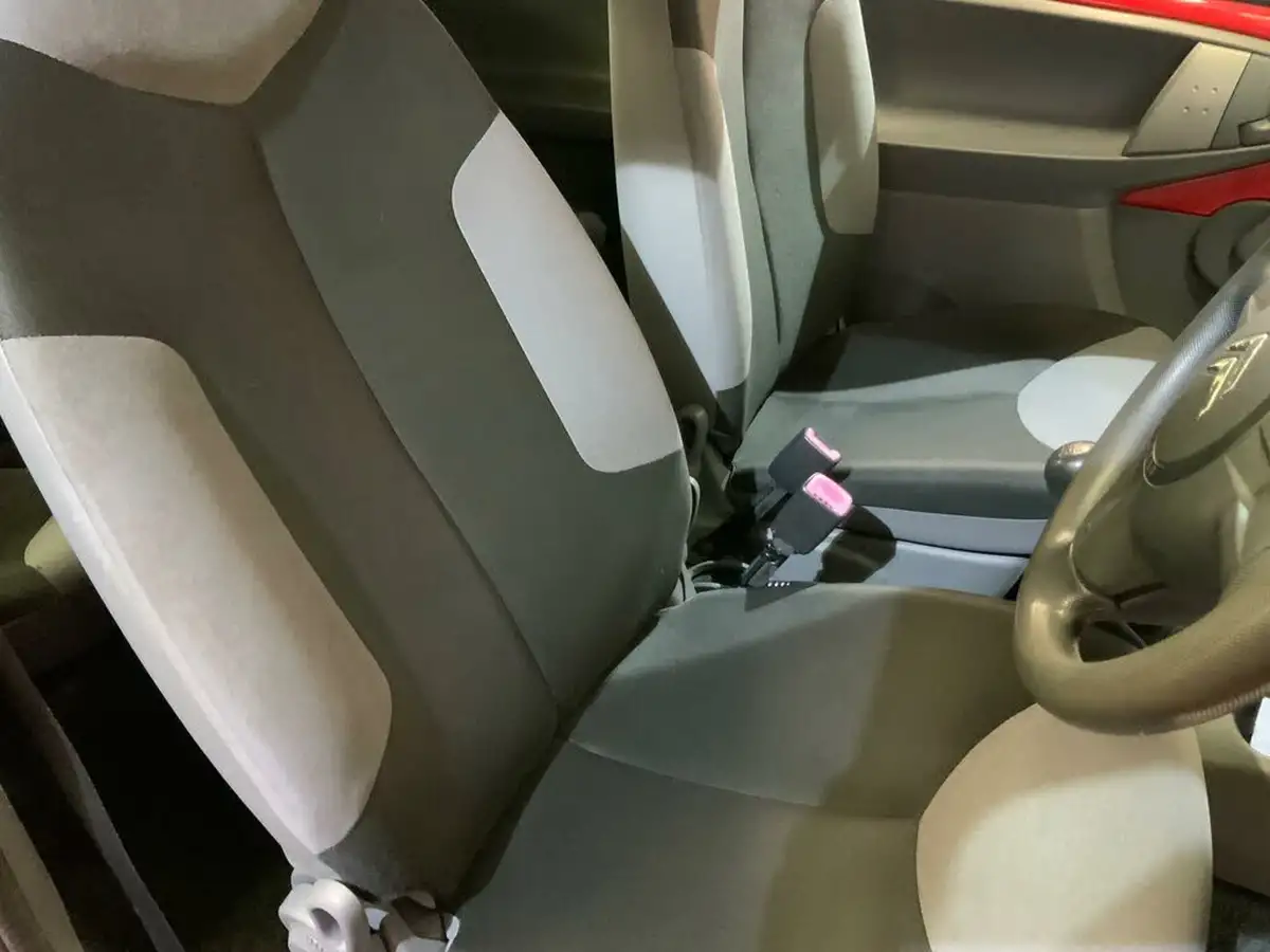 2009-citroen-c1-10-vt-3d-big-20