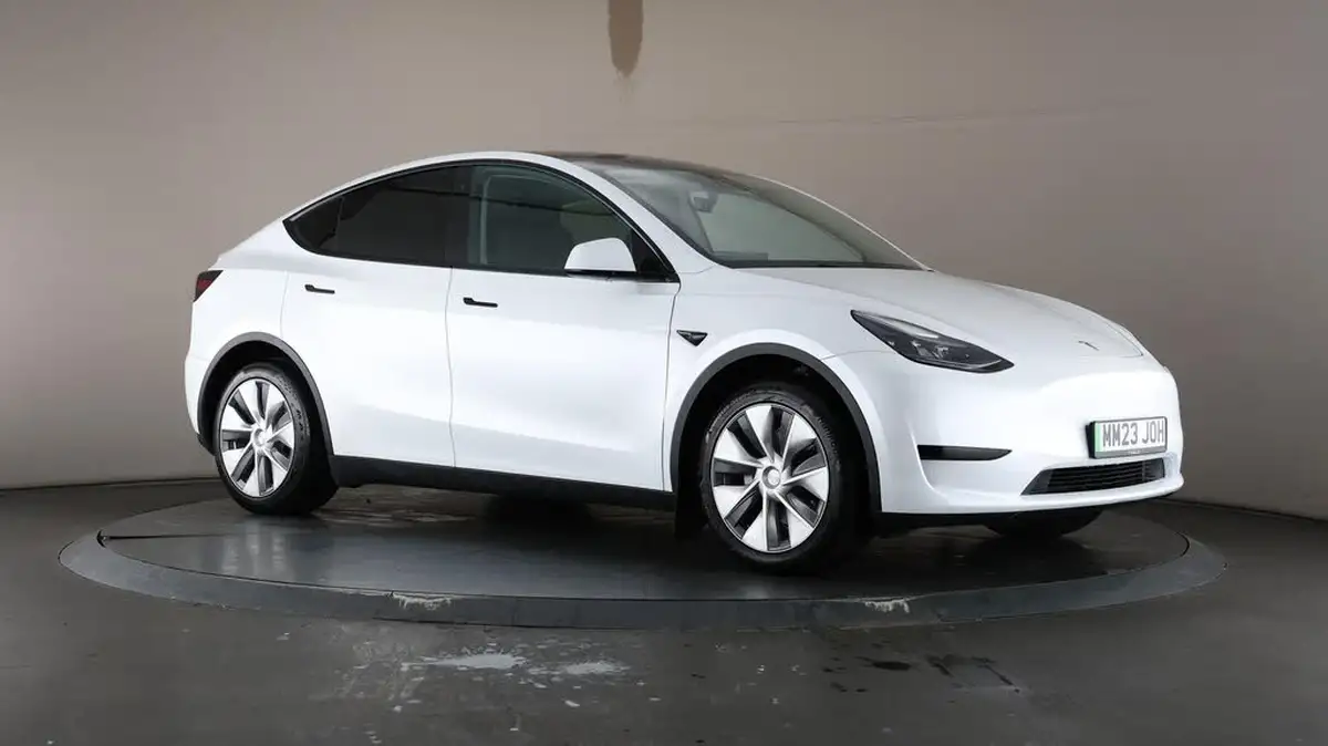 2023-tesla-model-y-e-rwd-big-54