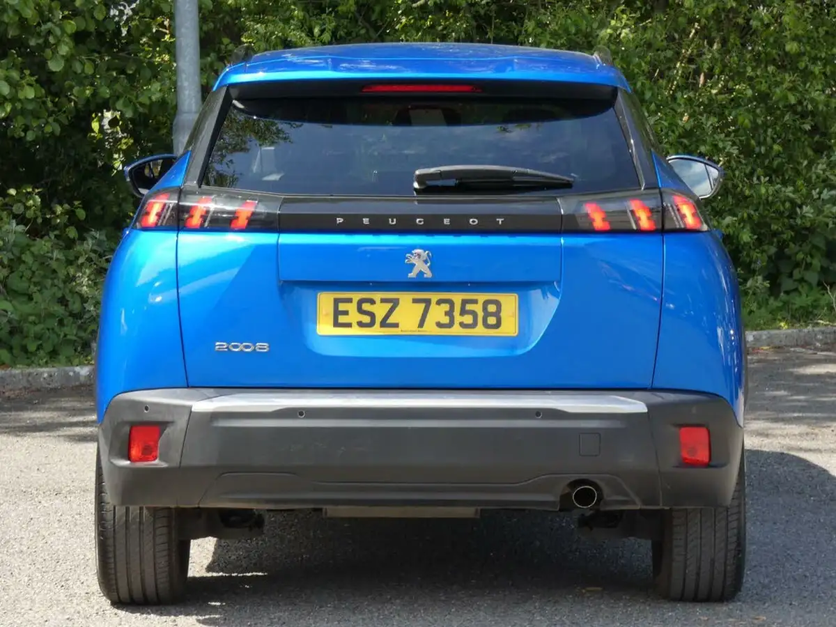 2020-peugeot-2008-suv-12-puretech-allure-100bhp-big-5