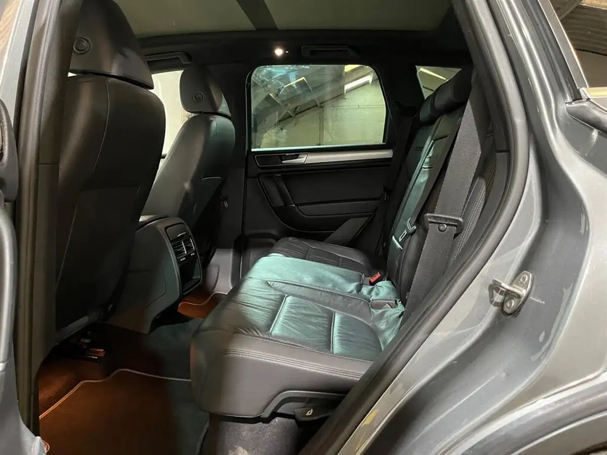 2016-volkswagen-touareg-30tdi-r-line-262ps-2967cc-big-38