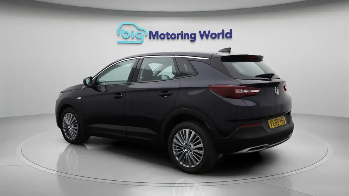 2019-vauxhall-grandland-x-12-tech-line-nav-auto-big-5
