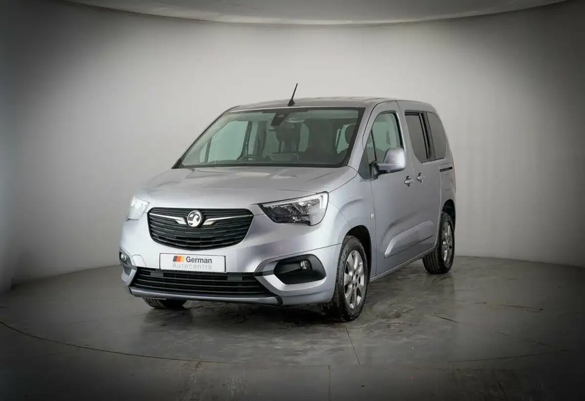 2021-vauxhall-combo-life-15-se-100ps-big-14