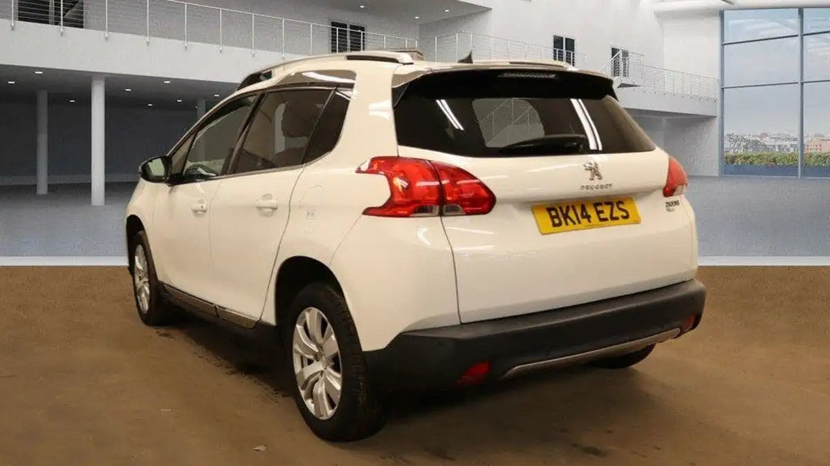 2014-peugeot-2008-crossover-16e-hdi-allure-92bhp-egc-big-4
