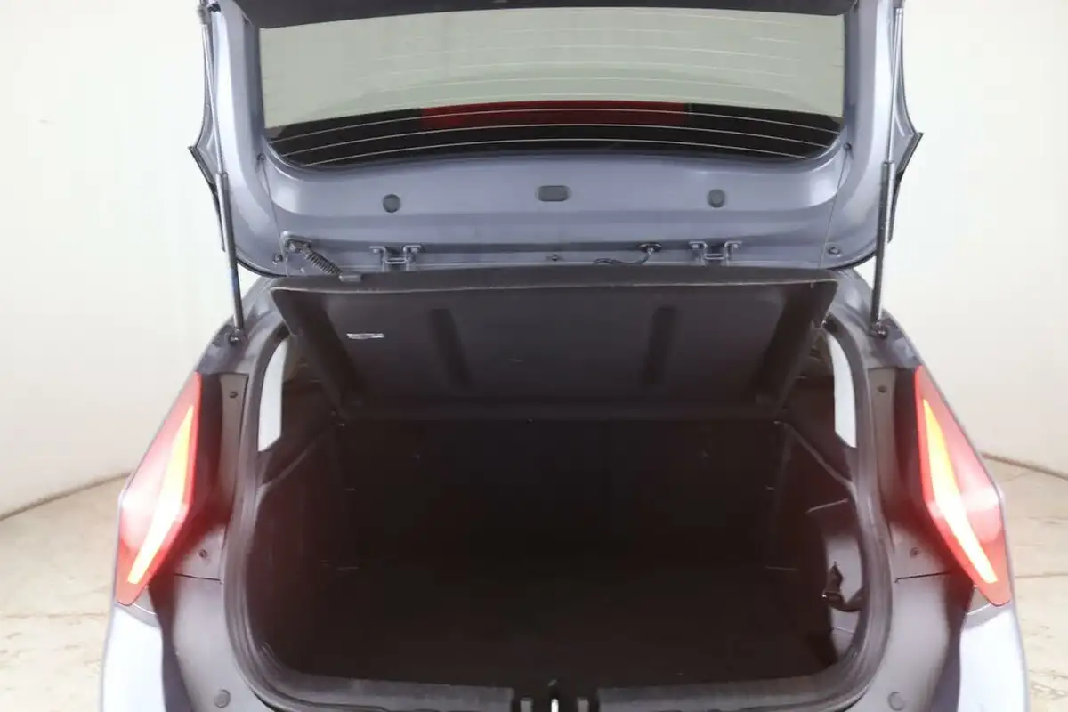 2022-hyundai-bayon-10-t-gdi-premium-120ps-big-10