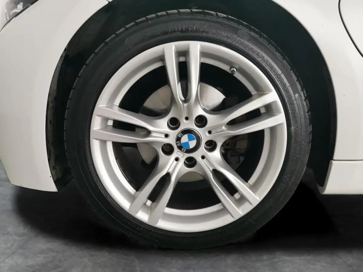 2018-bmw-3-series-20-330e-m-sport-big-28