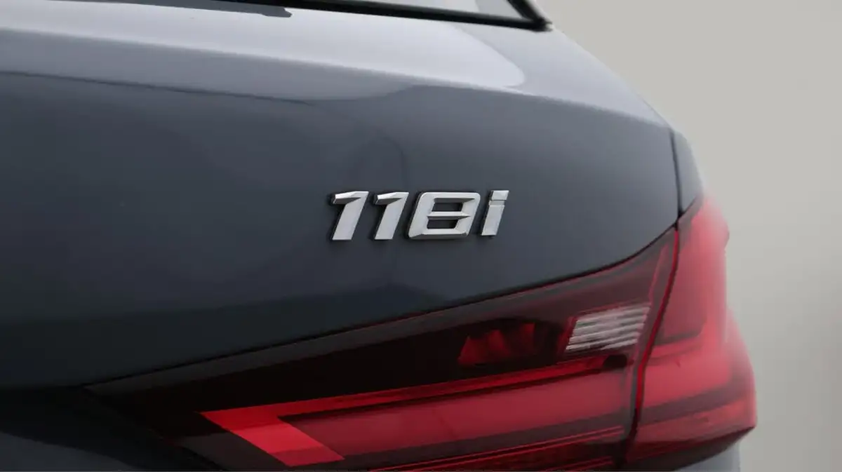 2022-bmw-1-series-15-118i-m-sport-lcp-dct-big-23