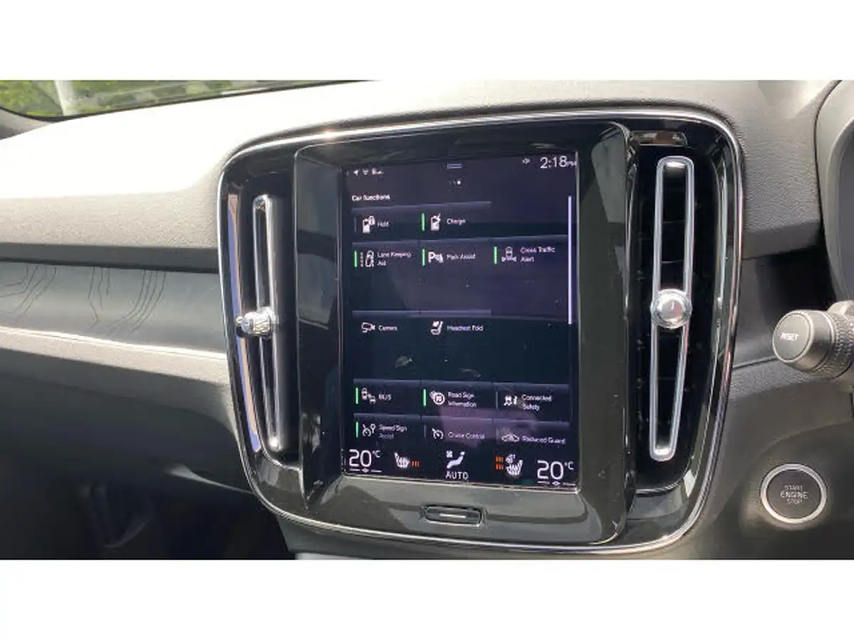 2023-volvo-xc40-15-t5-ultimate-bright-big-28