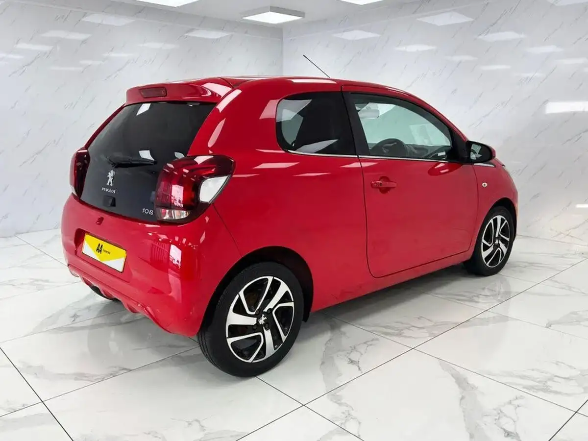 2016-peugeot-108-12-puretech-allure-hatchback-3d-big-10