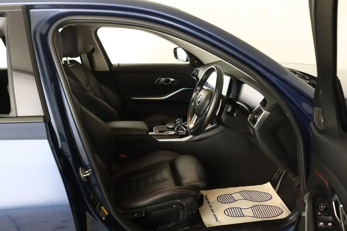 2021-bmw-3-series-20-330e-sport-pro-saloon-4d-big-17
