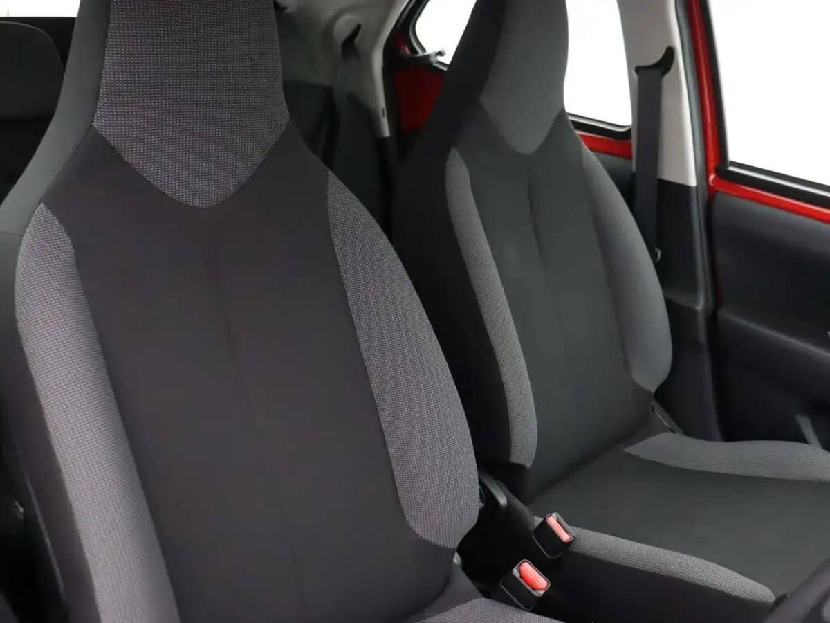2019-toyota-aygo-10-vvt-i-x-5d-big-8