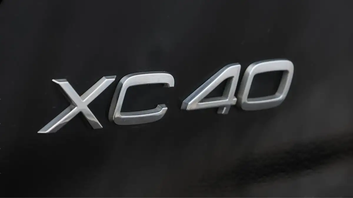 2020-volvo-xc40-15-t3-inscription-geartronic-big-20