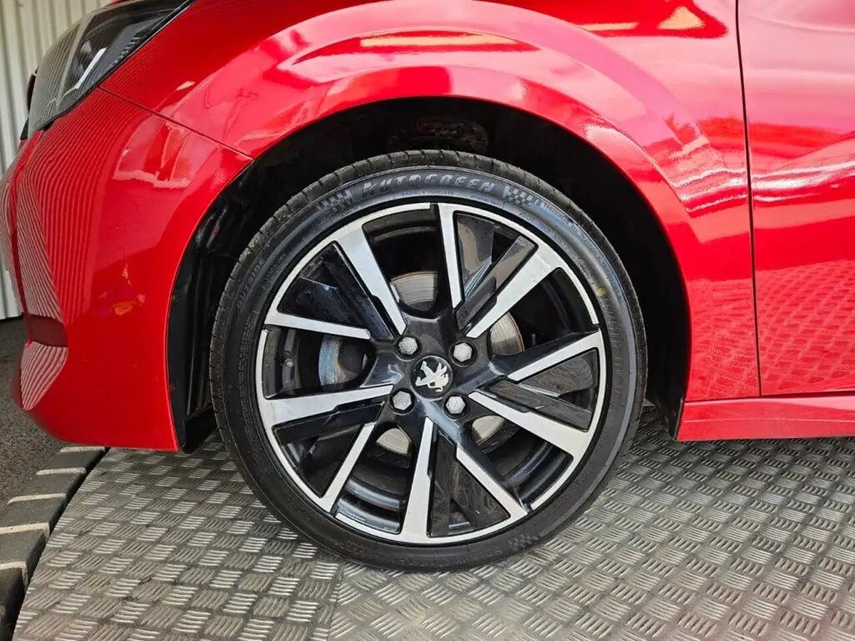 2020-peugeot-208-12-puretech-allure-premium-100bhp-big-13