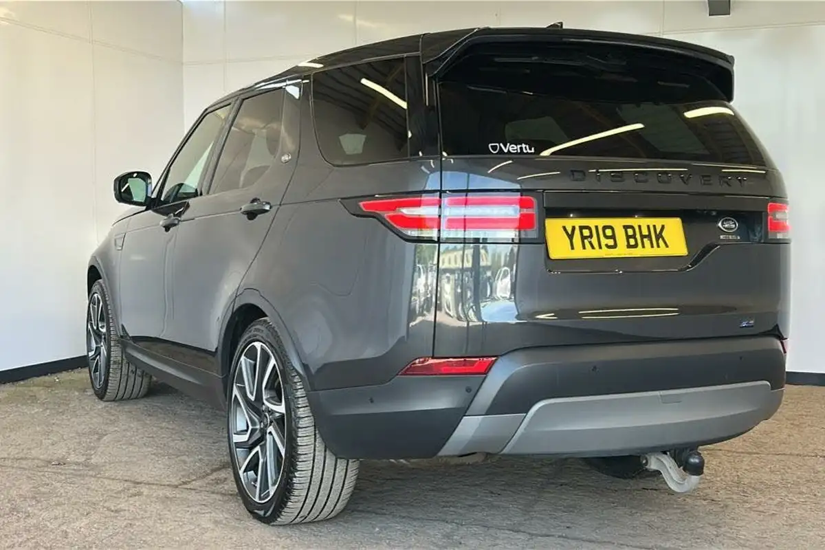 2019-land-rover-discovery-30-sd6-commercial-hse-big-1