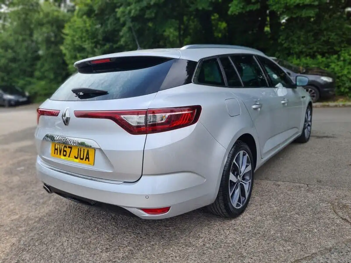 2017-renault-megane-15dci-dynamique-s-nav-sport-tourer-big-6