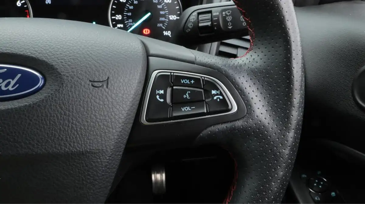 2018-ford-ecosport-10t-st-line-140ps-big-24