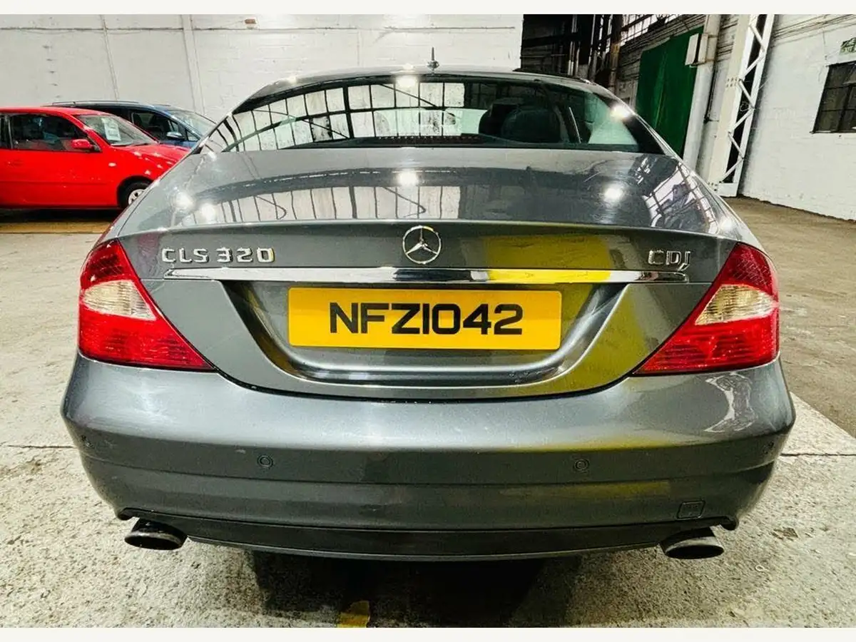 2008-mercedes-benz-cls-class-30td-cls320-big-4