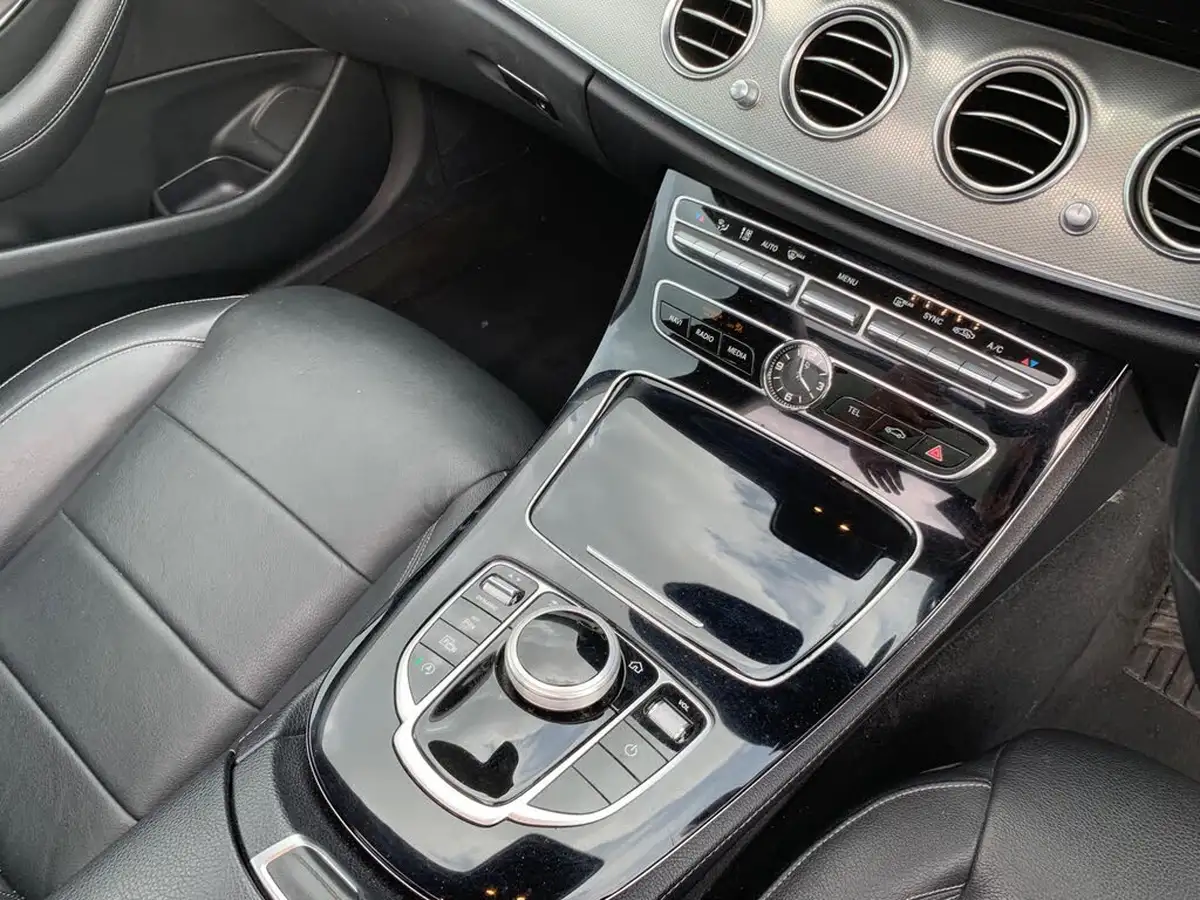 2018-mercedes-benz-e-class-20d-e220d-se-premium-plusss-saloon-4d-big-20