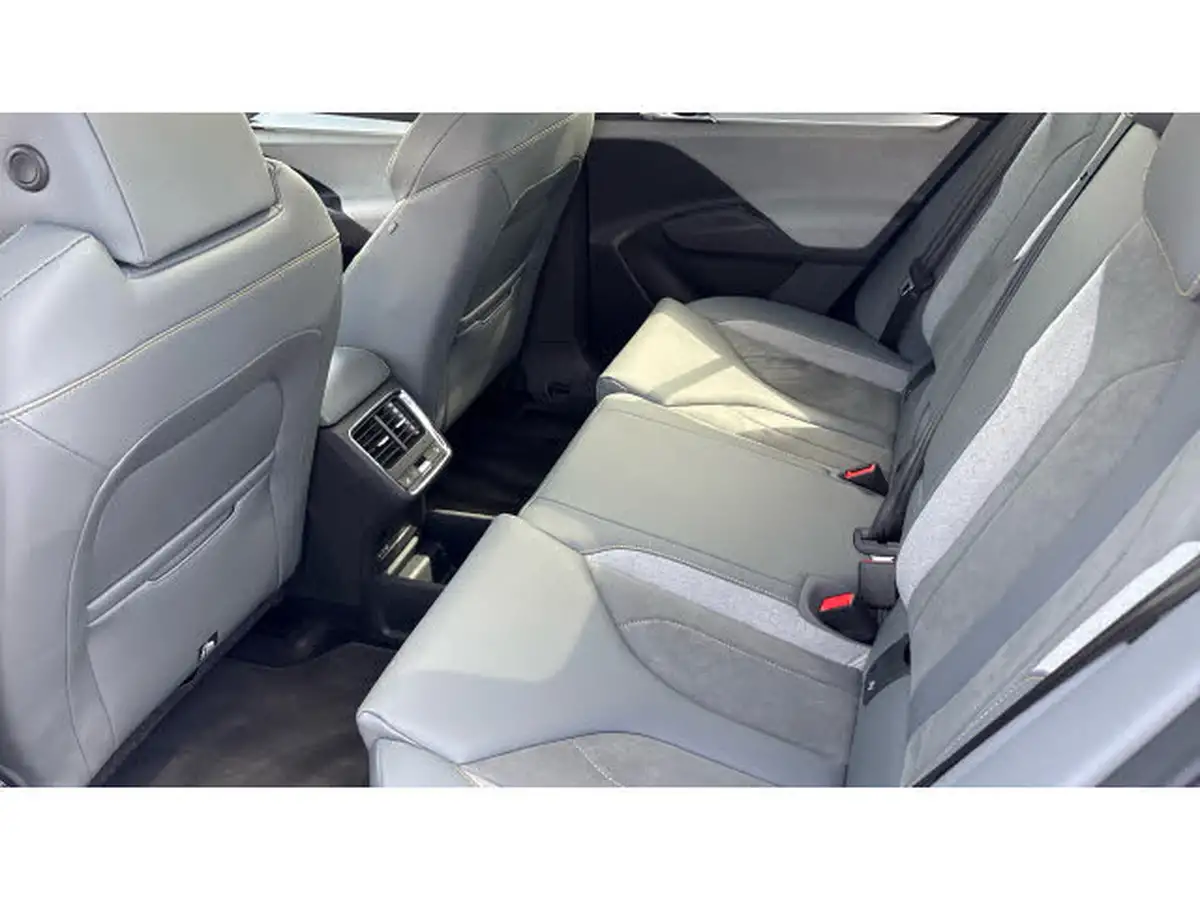 2025-skoda-enyaq-e-85-edition-82-kwh-coupe-big-15