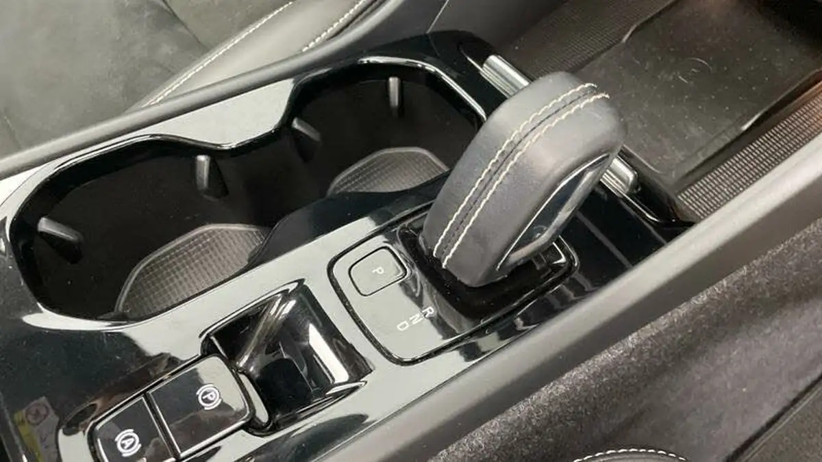 2021-volvo-xc40-15-t5-r-design-262bhp-big-11
