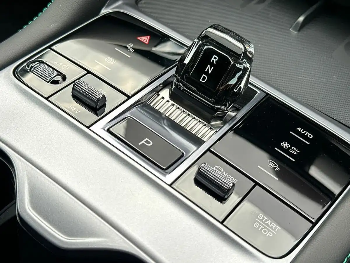 2025-byd-seal-15-comfort-big-20