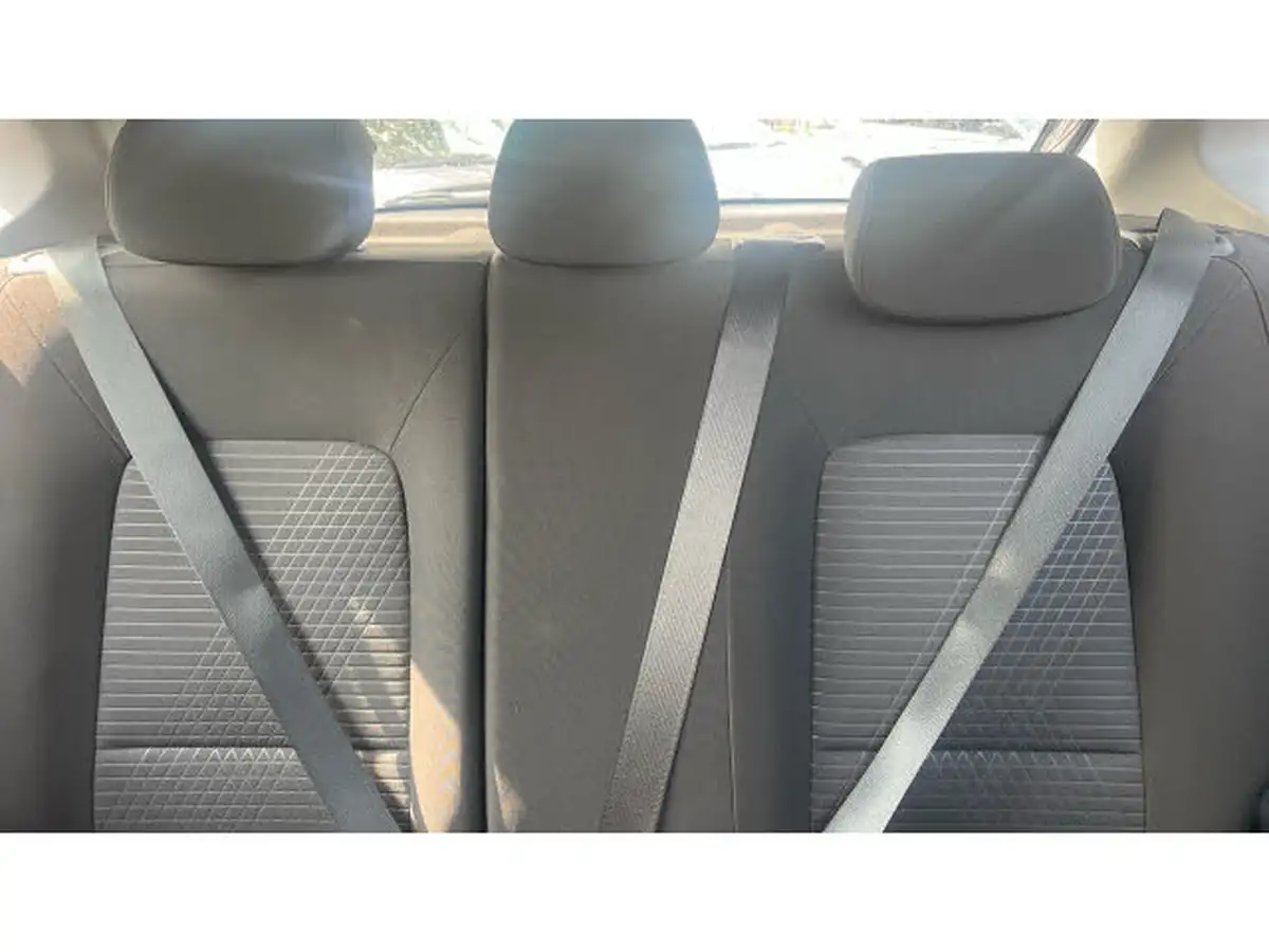 2022-hyundai-i20-10-t-gdi-se-connect-eclutch-imt-big-14