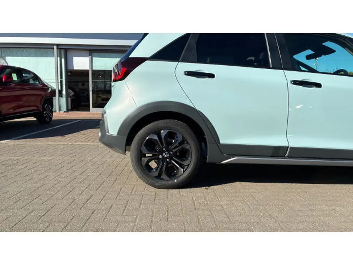 2025-honda-jazz-15-i-mmd-crosstar-advance-big-8