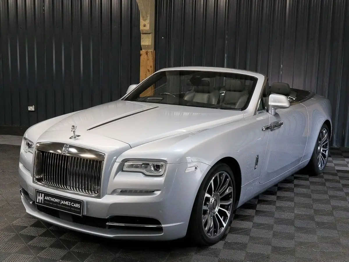 2018-rolls-royce-dawn-66-drophead-big-8