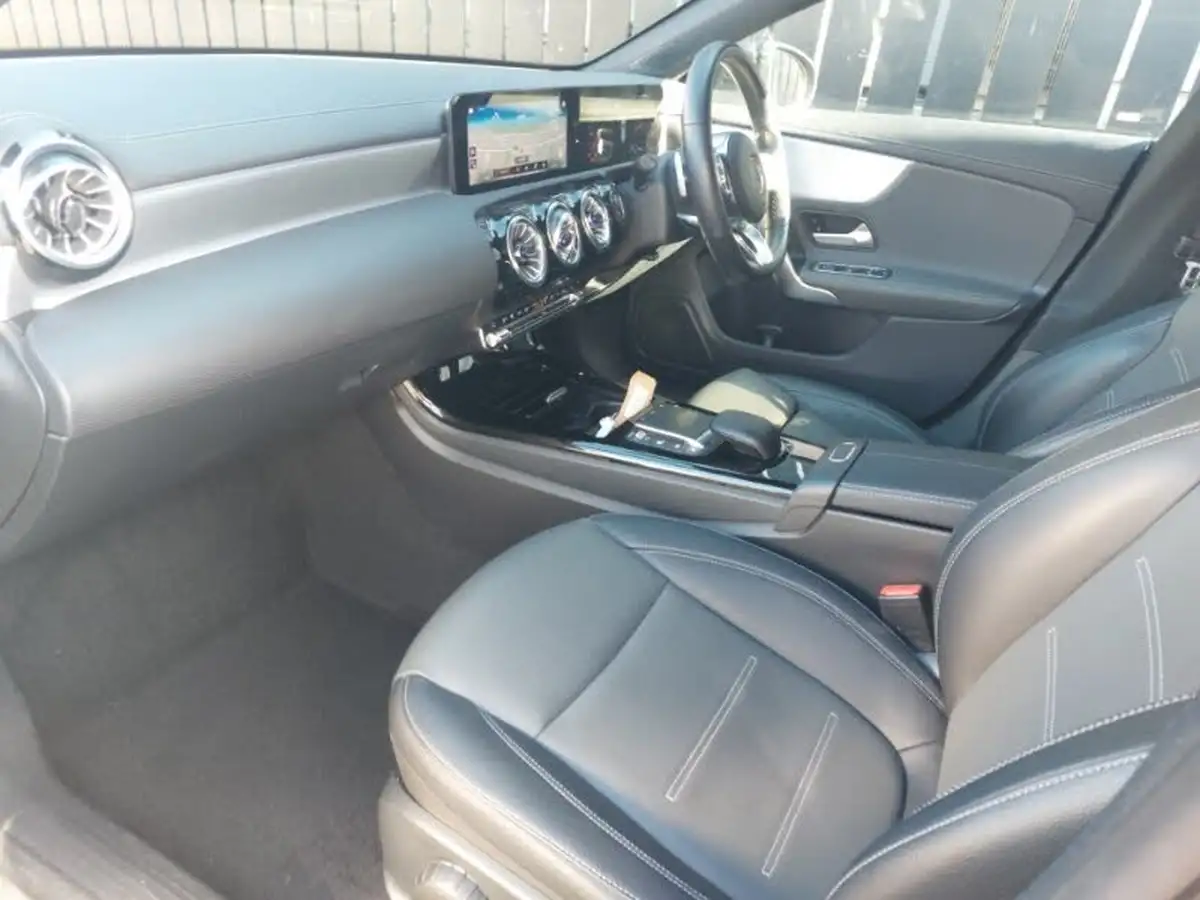 2022-mercedes-benz-cla-13-cla-180-amg-line-premium-plus-shooting-brake-5d-big-4