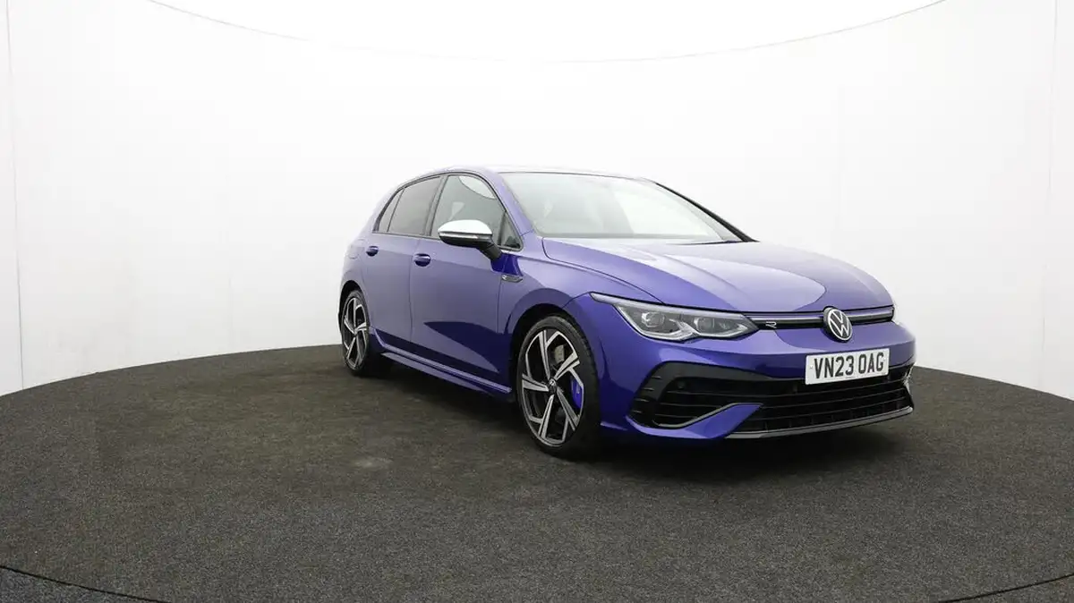 2023-volkswagen-golf-20-tsi-r-320ps-hatchback-big-51