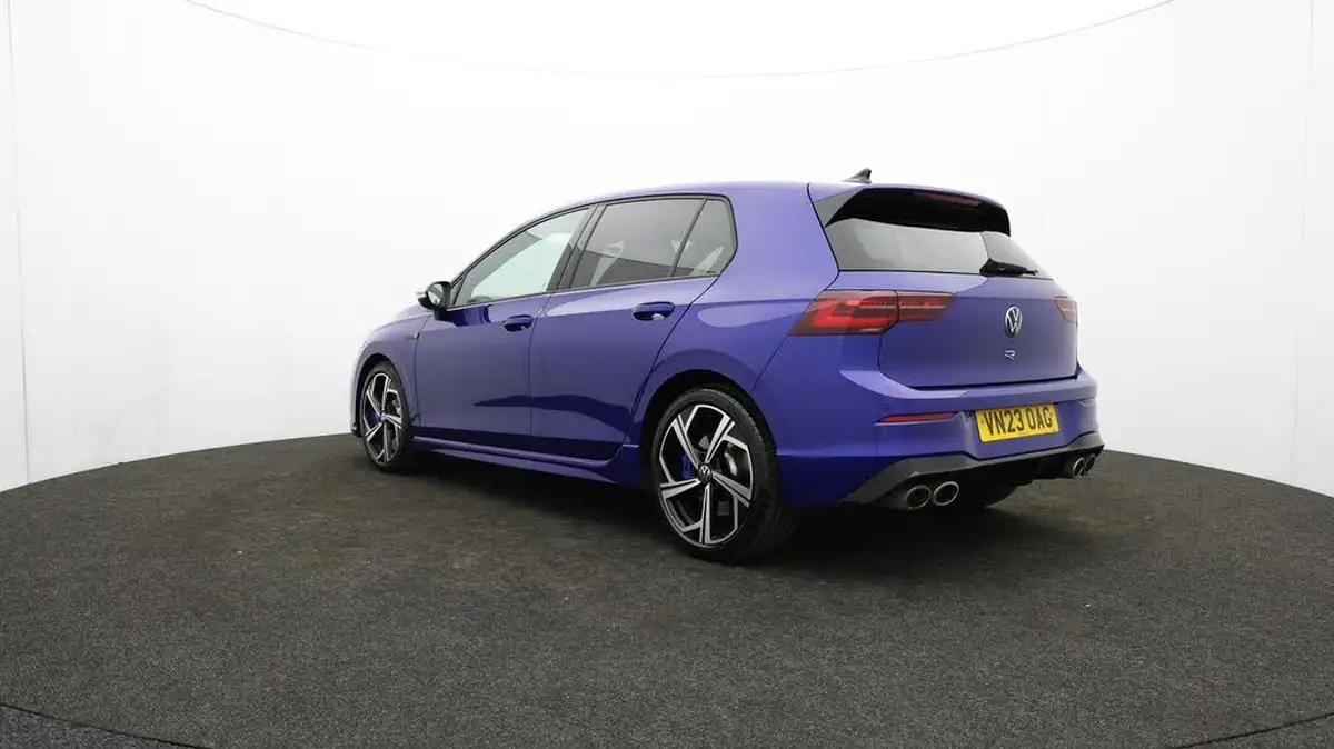 2023-volkswagen-golf-20-tsi-r-320ps-hatchback-big-79