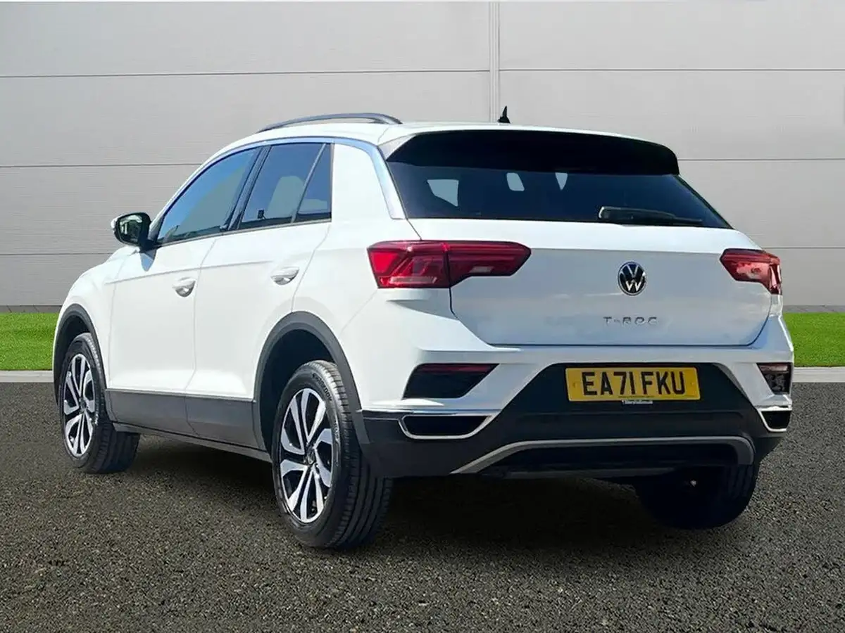 2022-volkswagen-t-roc-15-tsi-active-hatchback-5d-dsg-big-4