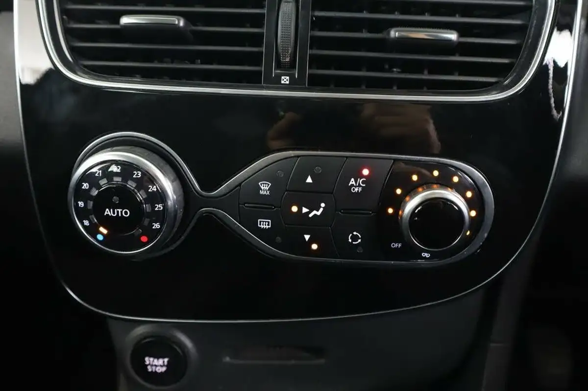 2017-renault-clio-09-tce-dynamique-s-nav-big-29