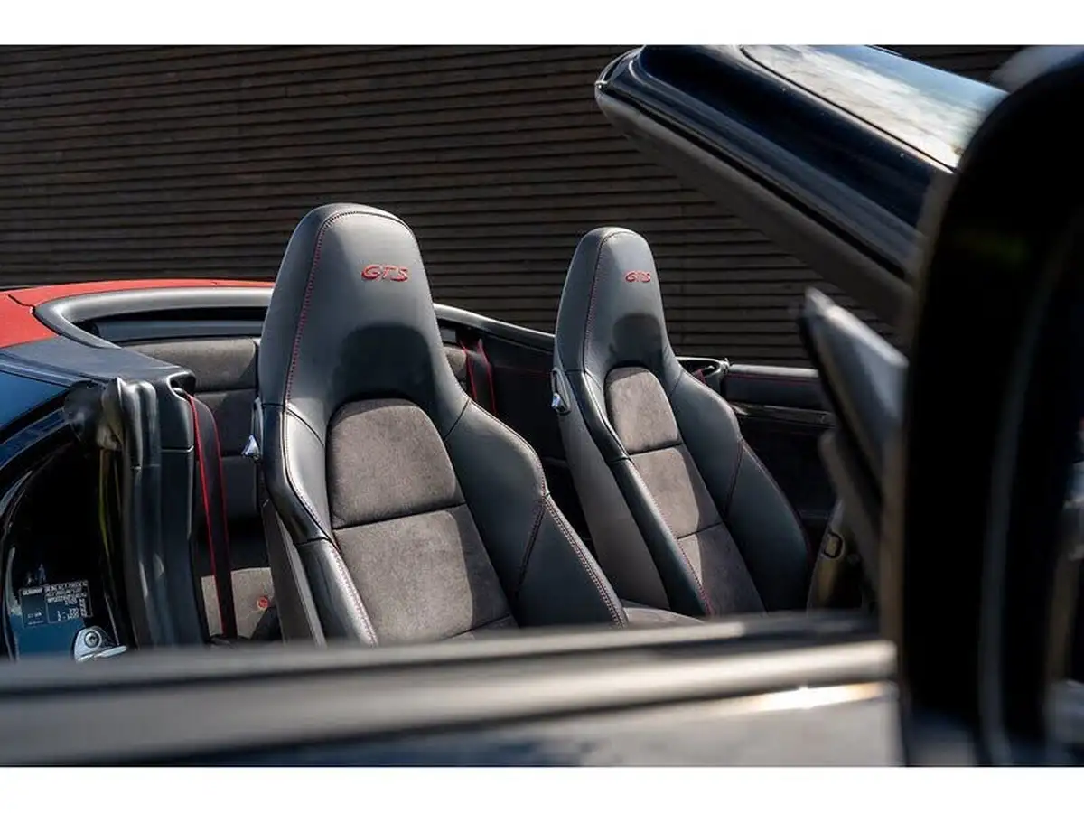 2015-porsche-911-38-carrera-gts-cabriolet-pdk-big-35