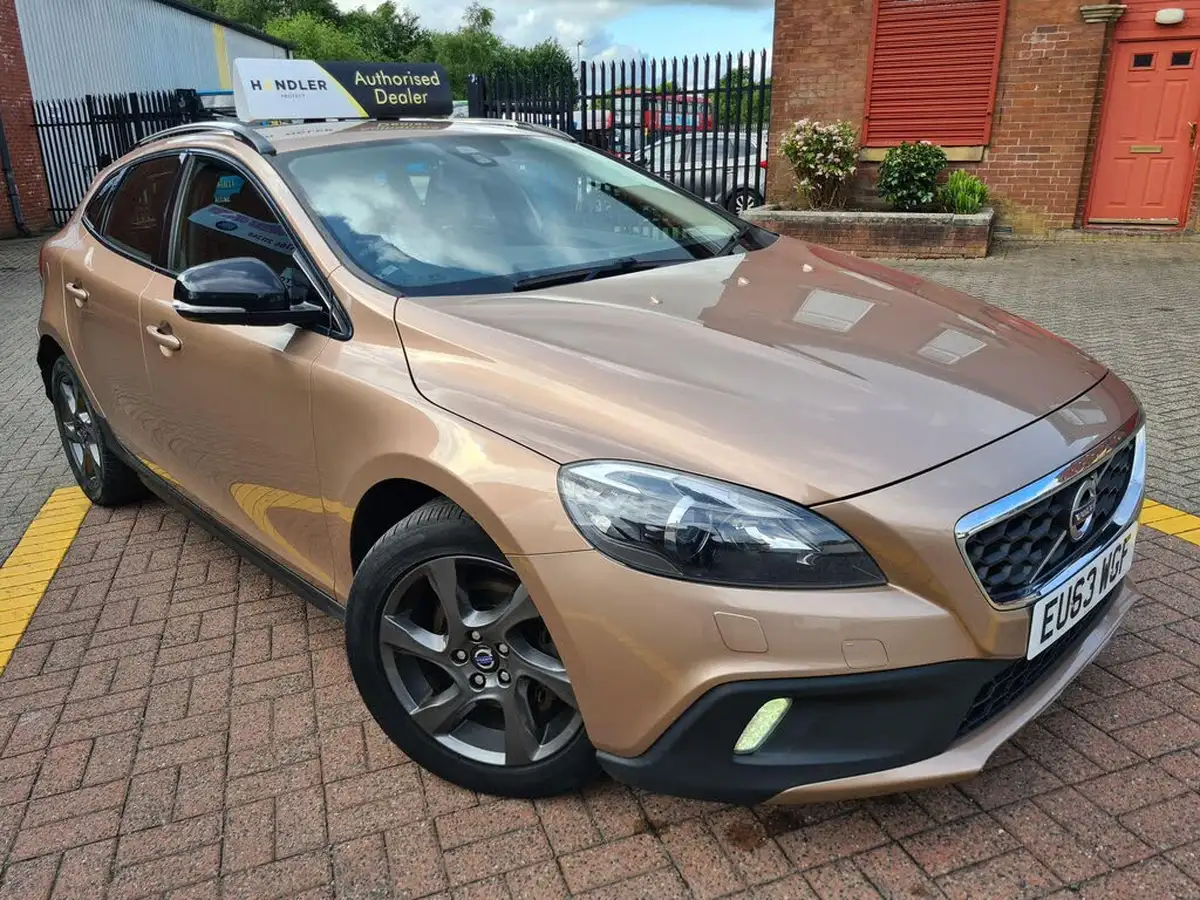 2013-volvo-v40-16td-d2-cross-country-lux-powershift-big-19