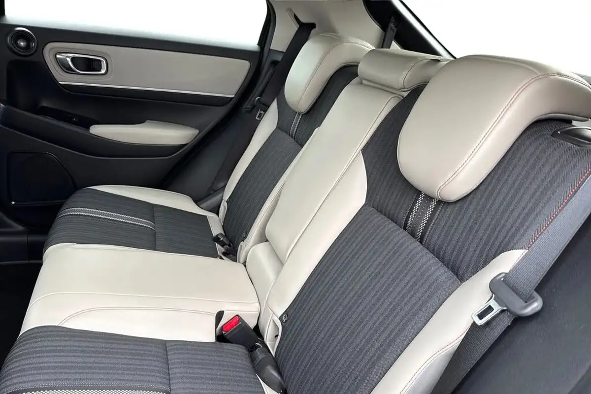 2022-honda-hr-v-15-i-mmd-advance-style-big-17