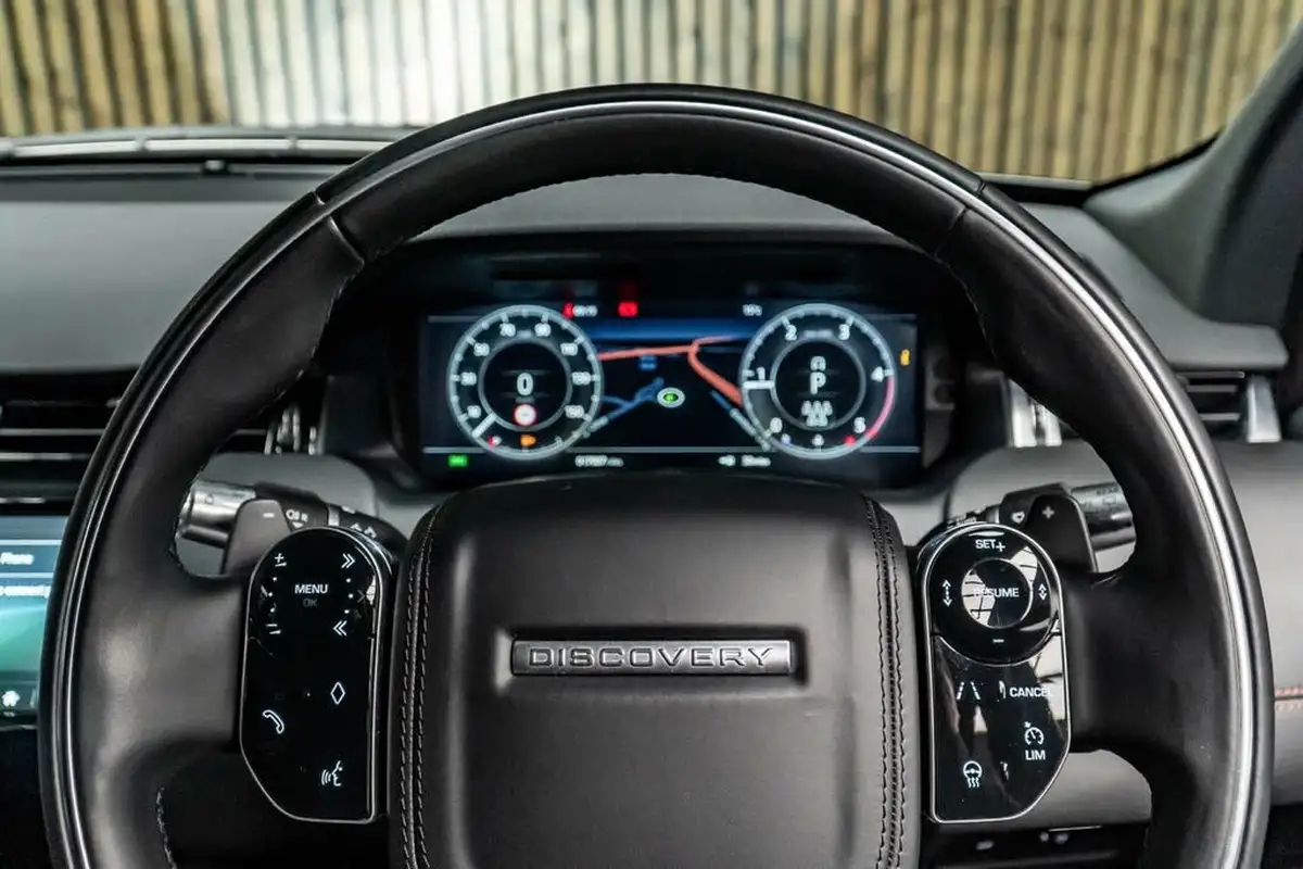 2020-land-rover-discovery-sport-20-d180-r-dynamic-hse-big-32