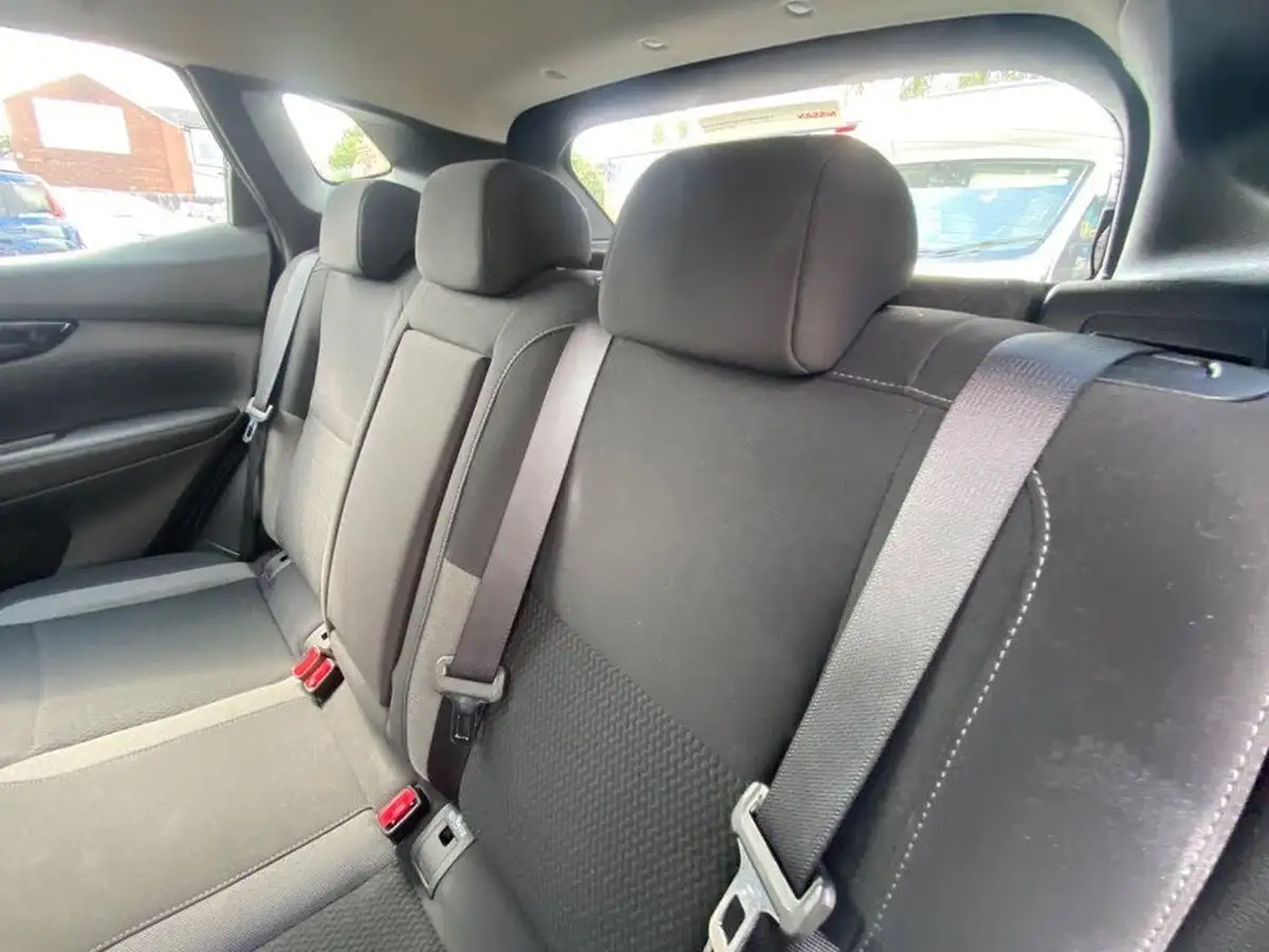 2018-nissan-qashqai-15dci-acenta-premium-heat-pack-big-24