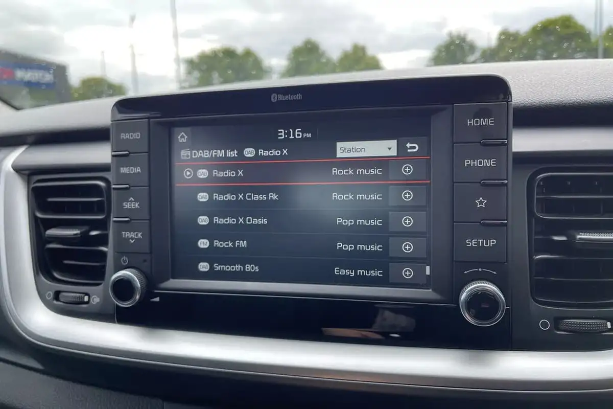 2019-kia-stonic-10-t-gdi-2-big-35