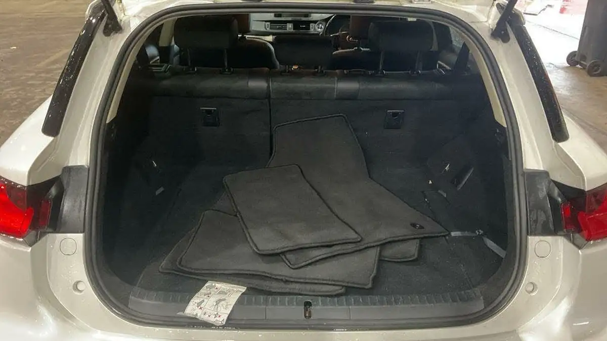 2020-lexus-ct-200h-18-ct-big-8