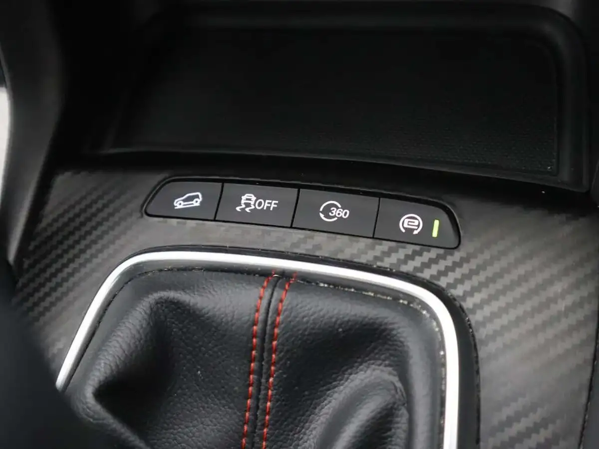 2024-mg-zs-suv-15-vti-tech-exclusive-big-19