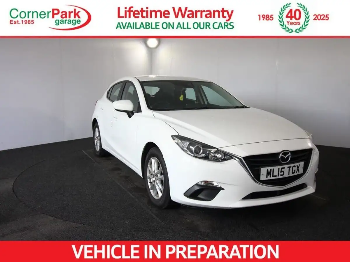 2015-mazda-mazda3-20-se-nav-hatchback-5d-big-0
